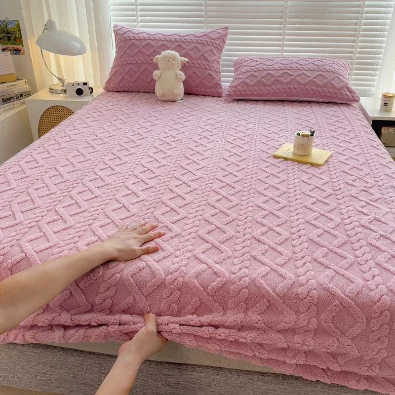 3D Embossed Velvet Bed Cover – Winter Warm Fitted Mattress Protector & Thickened Bedsheet