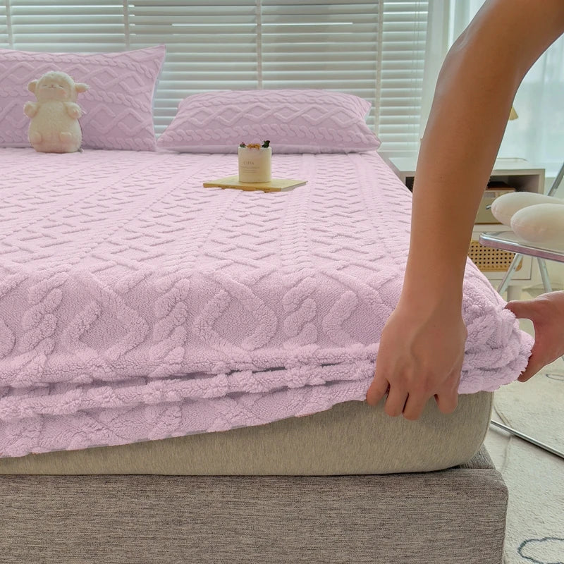 3D Embossed Velvet Bed Cover – Winter Warm Fitted Mattress Protector & Thickened Bedsheet