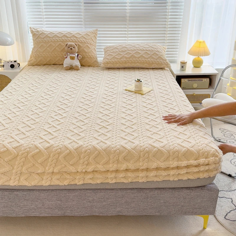 3D Embossed Velvet Bed Cover – Winter Warm Fitted Mattress Protector & Thickened Bedsheet