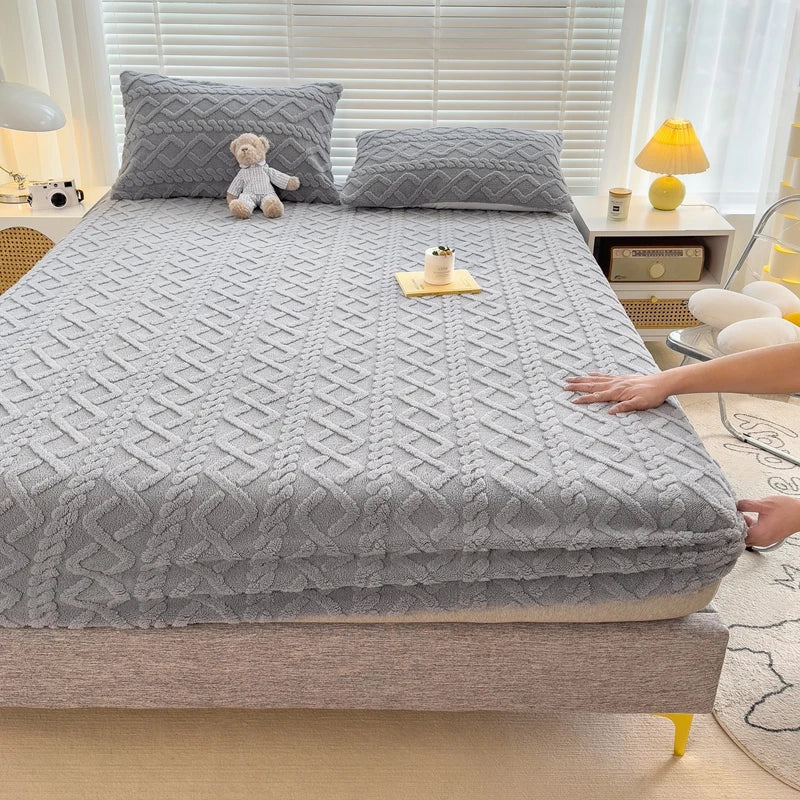 3D Embossed Velvet Bed Cover – Winter Warm Fitted Mattress Protector & Thickened Bedsheet