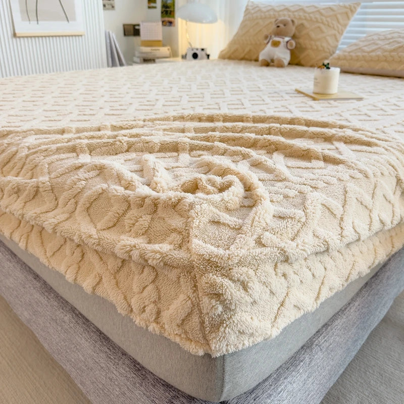 3D Embossed Velvet Bed Cover – Winter Warm Fitted Mattress Protector & Thickened Bedsheet