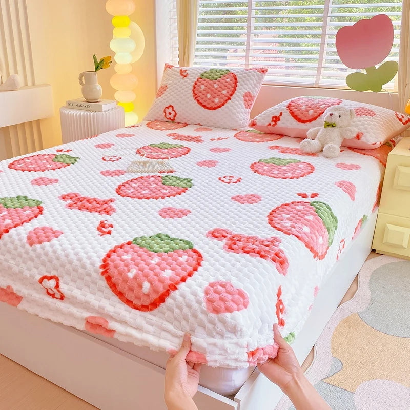 Warm Fitted Sheet Soft Velvet Bed Cover – Double Bedsheet Winter Mattress Protector Bed Linen (Pillowcase Sold Separately)