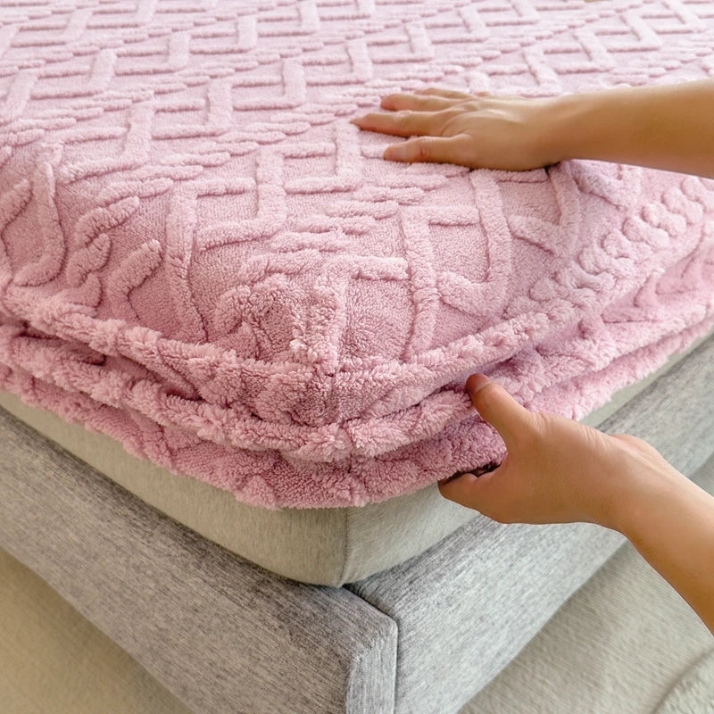3D Embossed Velvet Bed Cover – Winter Warm Fitted Mattress Protector & Thickened Bedsheet
