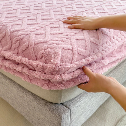 3D Embossed Velvet Bed Cover – Winter Warm Fitted Mattress Protector & Thickened Bedsheet