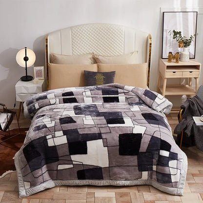 European Style Warm Raschel Blanket – Thickened Weighted Winter Comforter & Double-Sided Duvet