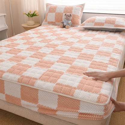 Winter Fleece Mattress Protective Cover | Thickened Milk Fleece Fitted Sheet | Padded Plaid 3-Piece Set