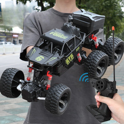 Six-Wheel Drive RC Car – Cross-Country Climbing Spray Racing Car for Kids & Adults