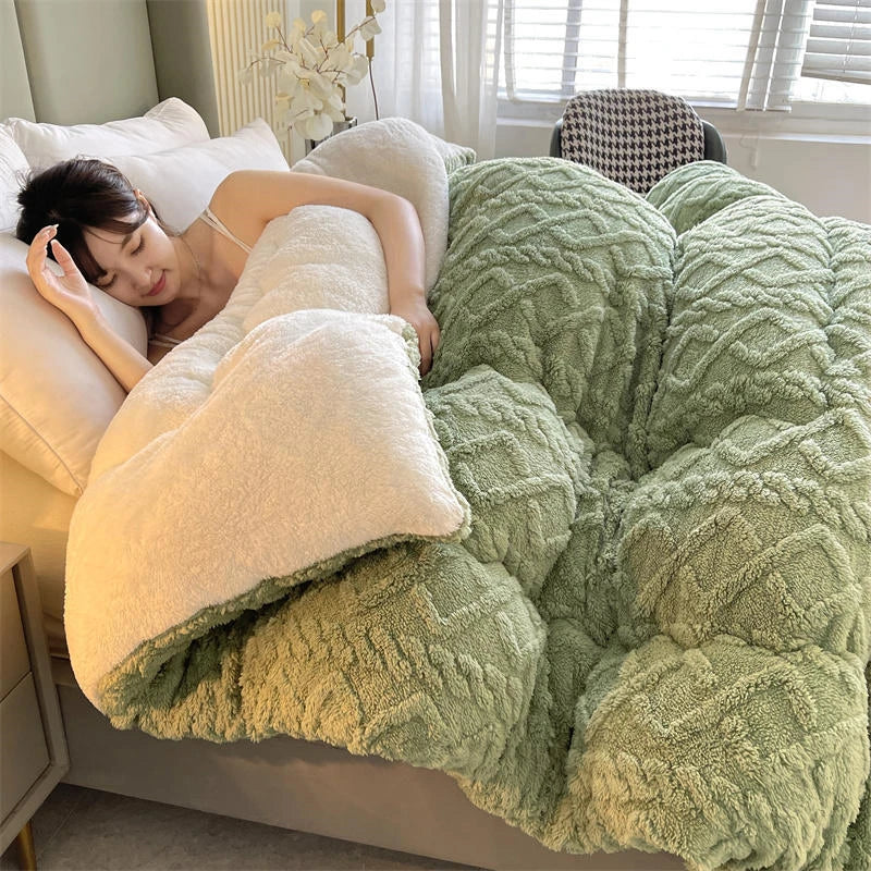 Super Thick Winter Warm Blanket – Artificial Lamb Cashmere Weighted Quilt Comforter for Bed