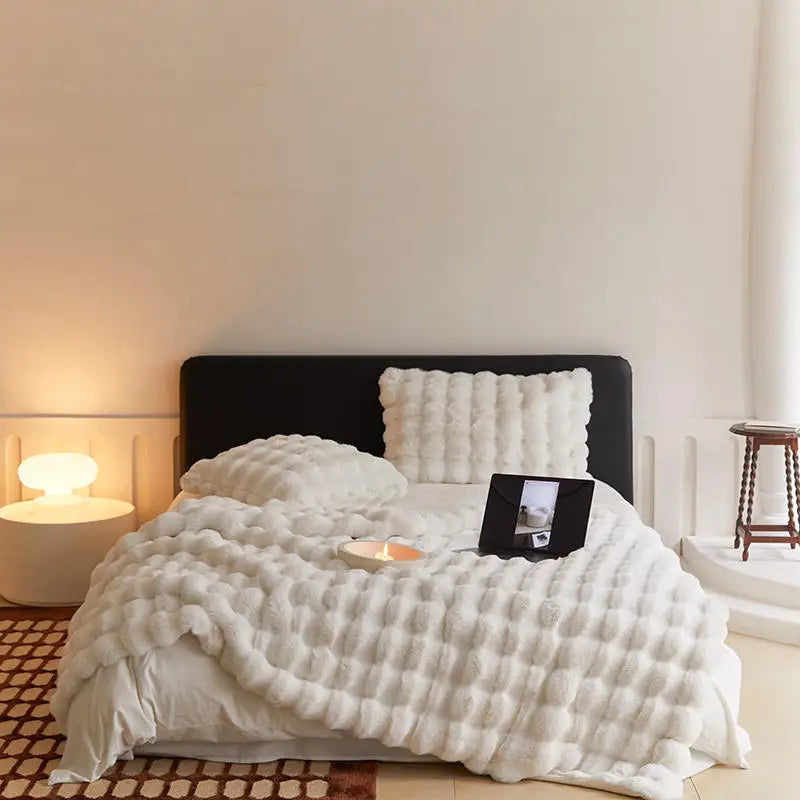 Double-Sided Faux Rabbit Fleece Blanket – Ultra Soft Warm All-Season Throw for Bed, Sofa & Travel