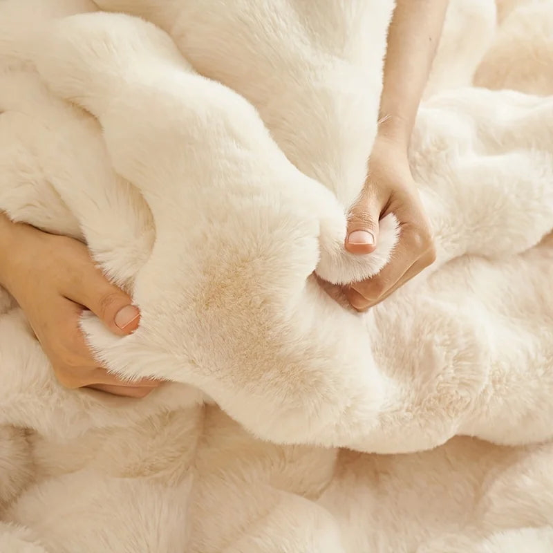 Double-Sided Faux Rabbit Fleece Blanket – Ultra Soft Warm All-Season Throw for Bed, Sofa & Travel