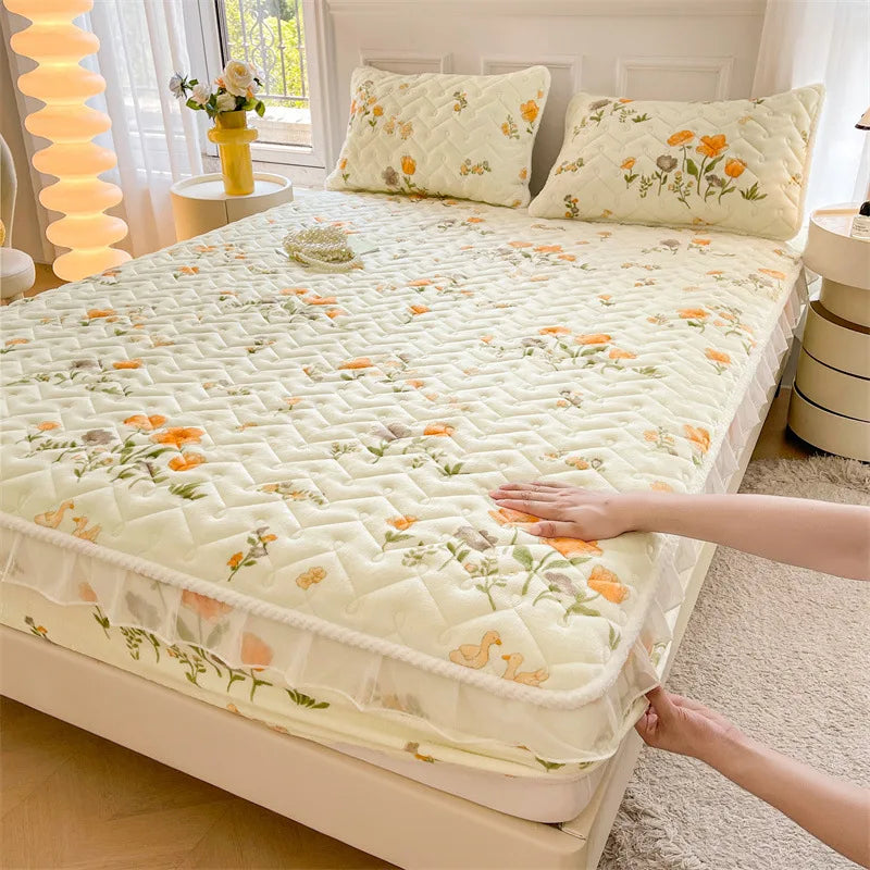 Fitted Sheet Winter Thickened Padded Three-Piece Set – Non-Slip Mattress Protective Cover