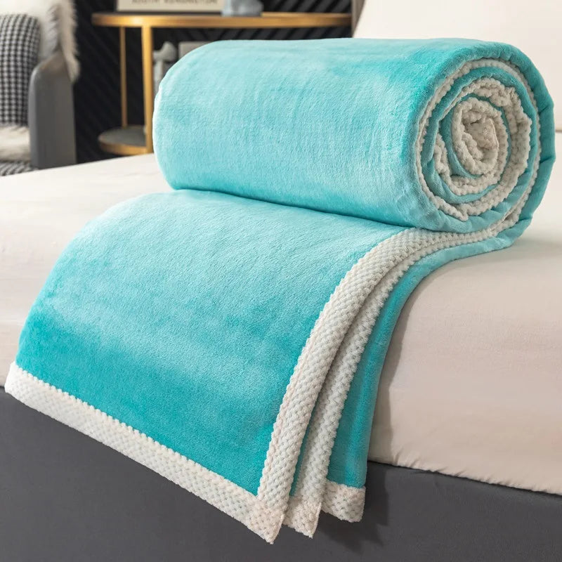 Double-Sided Thick Milk Velvet Blanket – Soft Flannel Quilt for All Seasons & Travel