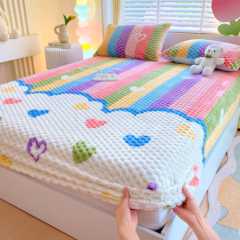 Warm Fitted Sheet Soft Velvet Bed Cover – Double Bedsheet Winter Mattress Protector Bed Linen (Pillowcase Sold Separately)
