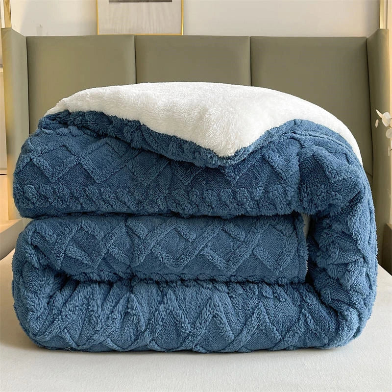 Super Thick Winter Warm Blanket – Artificial Lamb Cashmere Weighted Quilt Comforter for Bed