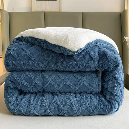Super Thick Winter Warm Blanket – Artificial Lamb Cashmere Weighted Quilt Comforter for Bed