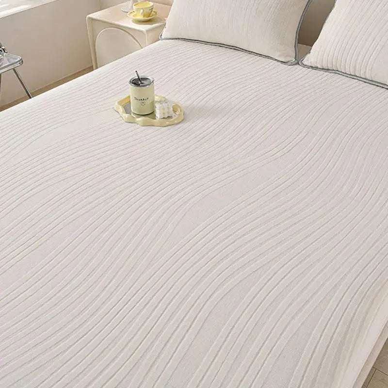 Luxury Carved Milk Velvet Fitted Sheet – Ultra Soft Thickened Mattress Protector for Winter
