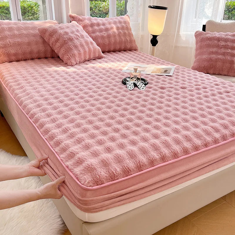 Rabbit Plush Fitted Sheet – Thick Coral Fleece Mattress Cover, Super Soft Warm Bedding for Autumn & Winter (Single Size)