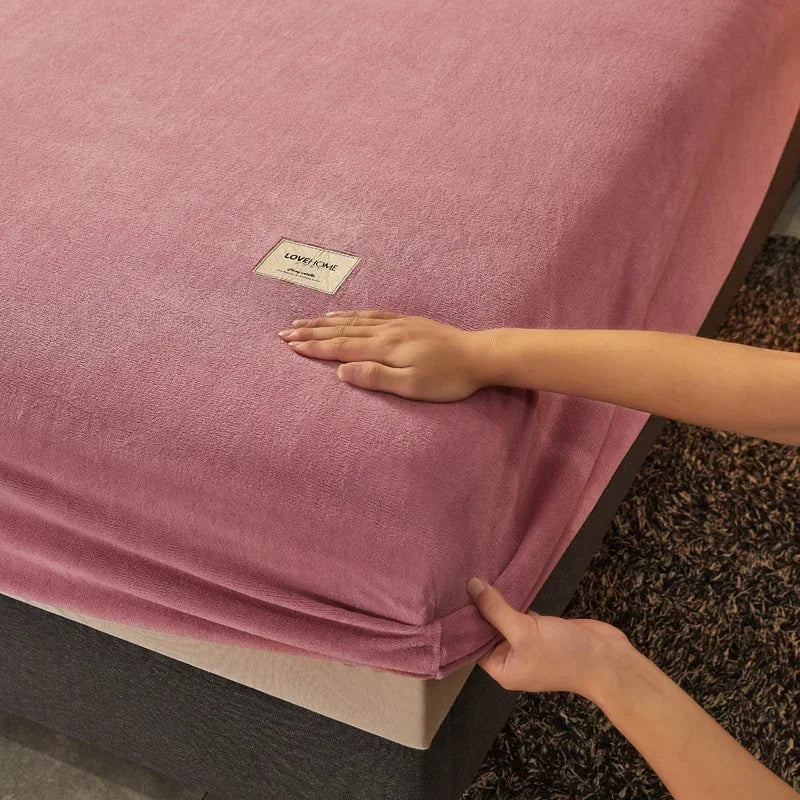 Soft Warm Thick Velvet Fitted Sheet – High Quality Non-Slip Elastic Mattress Cover & Adjustable Bed Protector