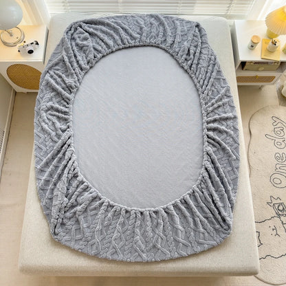 3D Embossed Velvet Bed Cover – Winter Warm Fitted Mattress Protector & Thickened Bedsheet