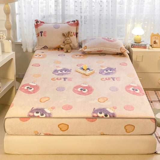New Snowflake Velvet Fitted Sheet – Winter Warm Cartoon Print Bed Cover for Bedroom & Apartment