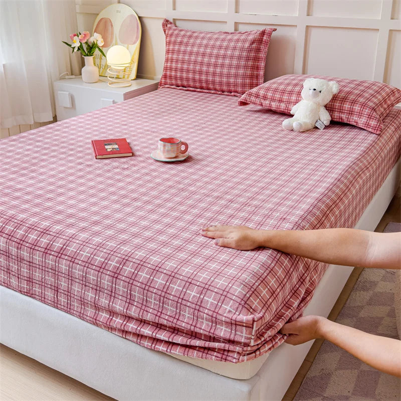 Milk Velvet Thickened Fitted Sheet – Soft Warm Winter Bedding Cow Print Dustproof Mattress Protector for Bedroom & Guest Room