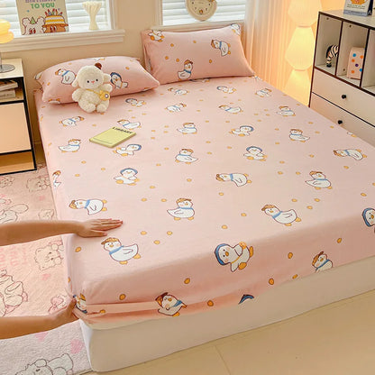 Milk Velvet Cartoon Printed Fitted Sheet – Plush Warm Mattress Protective Cover for Winter, Skin-Friendly Bed Cover for Dorm & Home