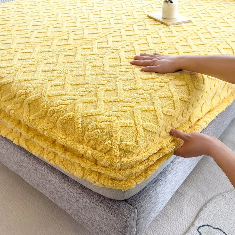 3D Embossed Velvet Bed Cover – Winter Warm Fitted Mattress Protector & Thickened Bedsheet