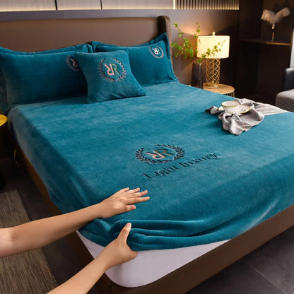 Winter Warm Solid Flannel Fitted Sheet | Elastic Band Mattress Protector | King Size 180x200cm | Milk Velvet Bed Sheet