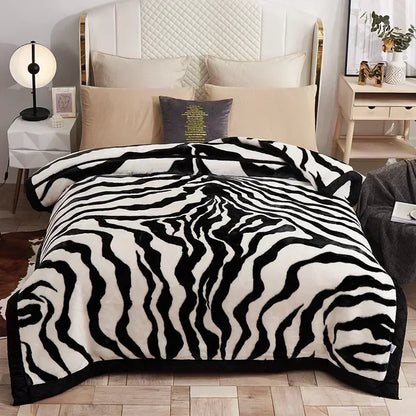 European Style Warm Raschel Blanket – Thickened Weighted Winter Comforter & Double-Sided Duvet