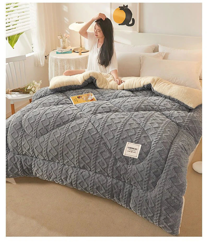 Super Thick Winter Warm Blanket – Artificial Lamb Cashmere Weighted Quilt Comforter for Bed