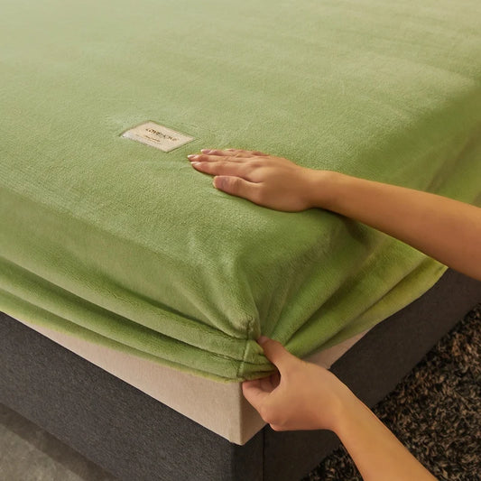 Soft Warm Thick Velvet Fitted Sheet – High Quality Non-Slip Elastic Mattress Cover & Adjustable Bed Protector