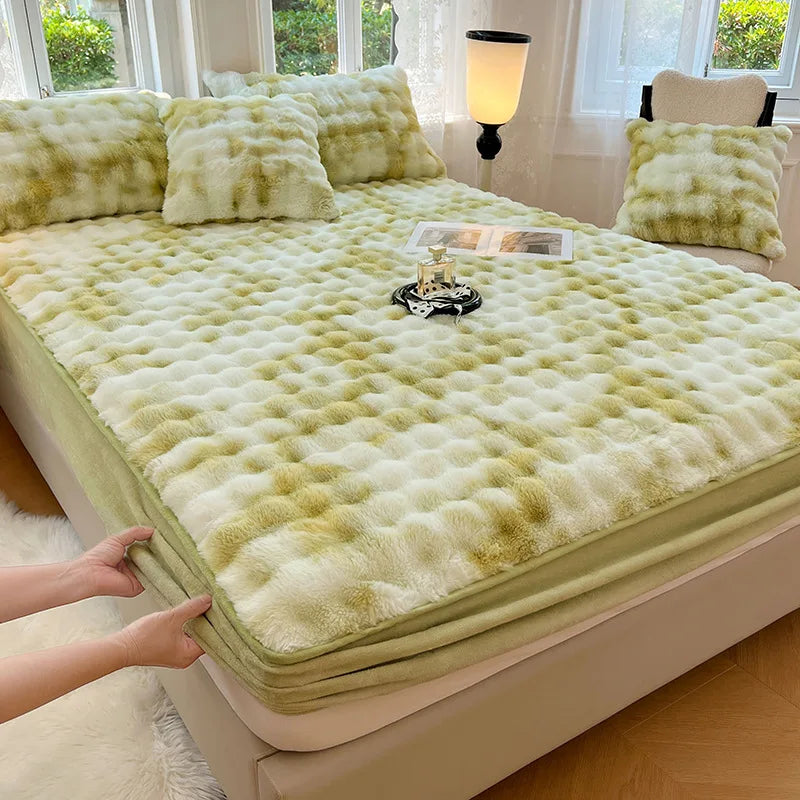 Rabbit Plush Fitted Sheet – Thick Coral Fleece Mattress Cover, Super Soft Warm Bedding for Autumn & Winter (Single Size)