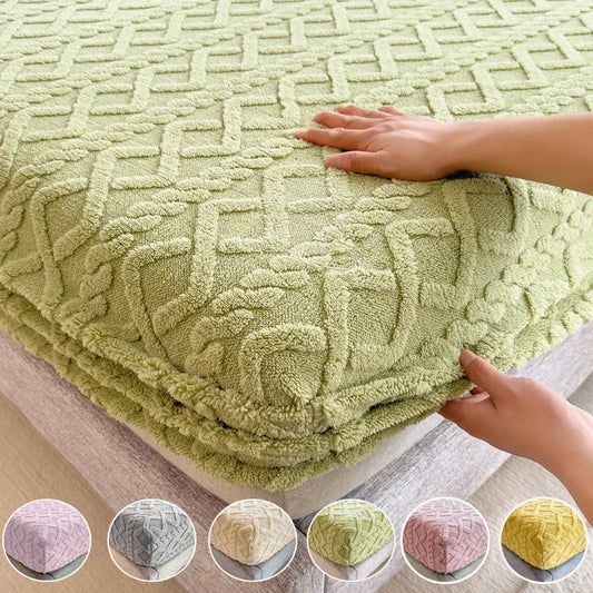 3D Embossed Velvet Bed Cover – Winter Warm Fitted Mattress Protector & Thickened Bedsheet