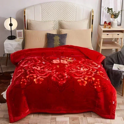 European Style Warm Raschel Blanket – Thickened Weighted Winter Comforter & Double-Sided Duvet