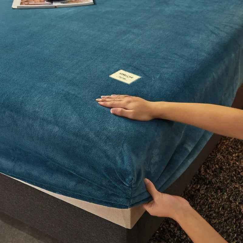 Soft Warm Thick Velvet Fitted Sheet – High Quality Non-Slip Elastic Mattress Cover & Adjustable Bed Protector