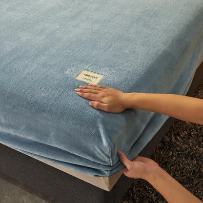 Soft Warm Thick Velvet Fitted Sheet – High Quality Non-Slip Elastic Mattress Cover & Adjustable Bed Protector