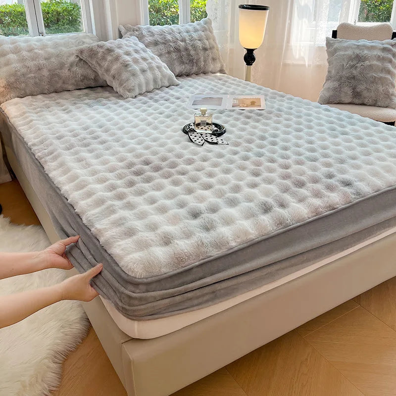 Rabbit Plush Fitted Sheet – Thick Coral Fleece Mattress Cover, Super Soft Warm Bedding for Autumn & Winter (Single Size)