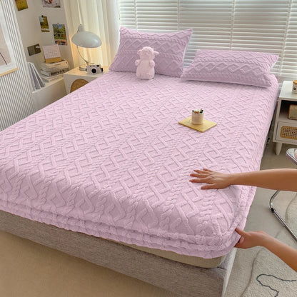 3D Embossed Velvet Bed Cover – Winter Warm Fitted Mattress Protector & Thickened Bedsheet
