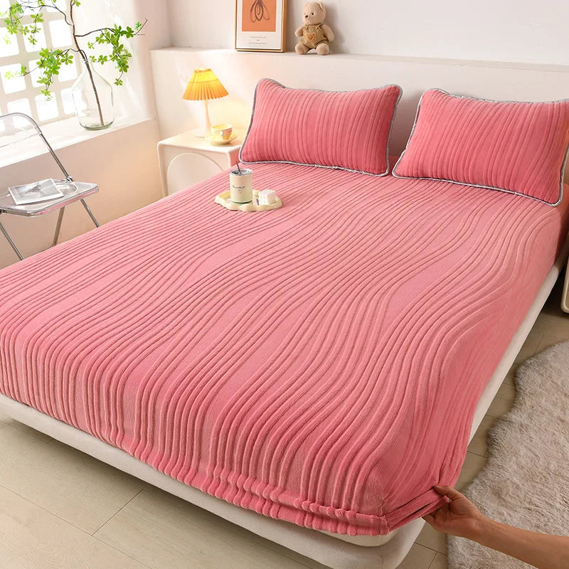Luxury Carved Milk Velvet Fitted Sheet – Ultra Soft Thickened Mattress Protector for Winter
