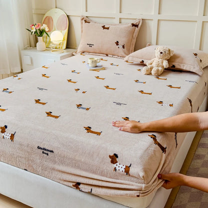 Milk Velvet Thickened Fitted Sheet – Soft Warm Winter Bedding Cow Print Dustproof Mattress Protector for Bedroom & Guest Room