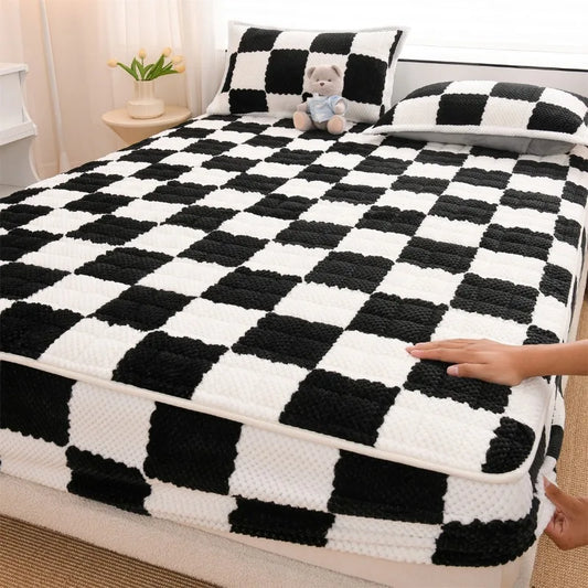 Winter Fleece Mattress Protective Cover | Thickened Milk Fleece Fitted Sheet | Padded Plaid 3-Piece Set