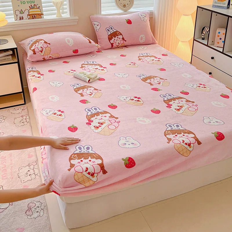 Milk Velvet Cartoon Printed Fitted Sheet – Plush Warm Mattress Protective Cover for Winter, Skin-Friendly Bed Cover for Dorm & Home