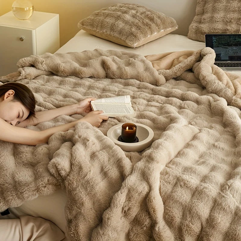 Double-Sided Faux Rabbit Fleece Blanket – Ultra Soft Warm All-Season Throw for Bed, Sofa & Travel