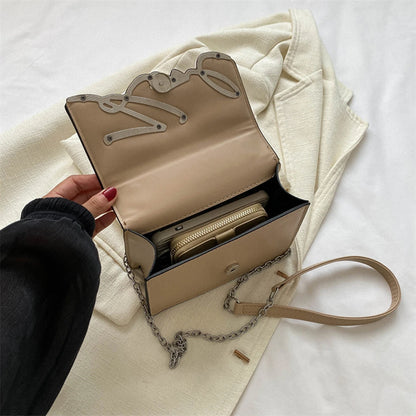 Fashionable Women’s Crossbody Bag – Solid Color Shoulder Bag with Metal Letter Logo & Chain-Link Strap