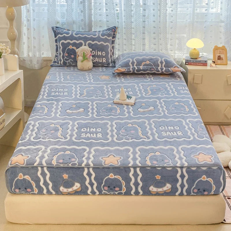 New Snowflake Velvet Fitted Sheet – Winter Warm Cartoon Print Bed Cover for Bedroom & Apartment