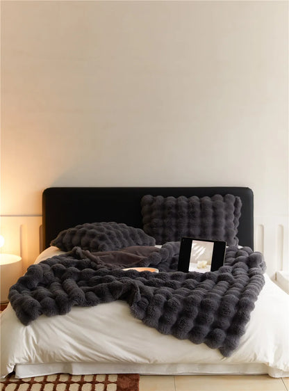 Double-Sided Faux Rabbit Fleece Blanket – Ultra Soft Warm All-Season Throw for Bed, Sofa & Travel