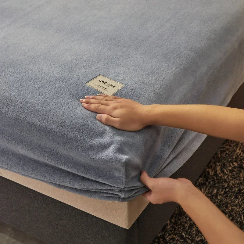 Soft Warm Thick Velvet Fitted Sheet – High Quality Non-Slip Elastic Mattress Cover & Adjustable Bed Protector