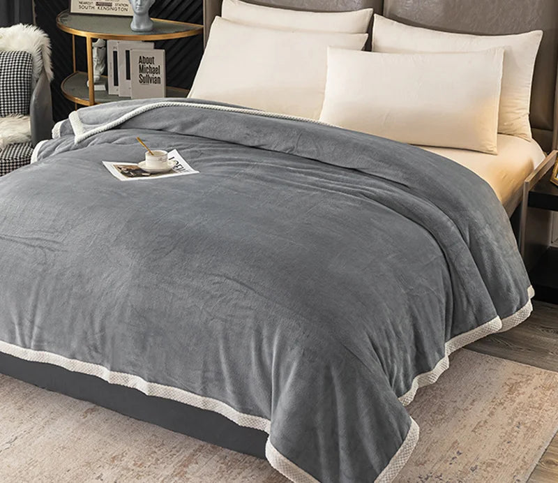 Double-Sided Thick Milk Velvet Blanket – Soft Flannel Quilt for All Seasons & Travel