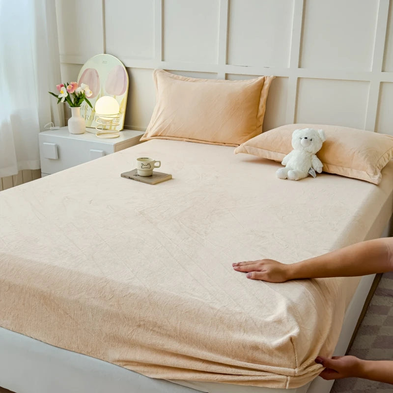 Milk Velvet Thickened Fitted Sheet – Soft Warm Winter Bedding Cow Print Dustproof Mattress Protector for Bedroom & Guest Room