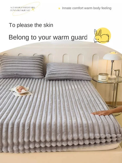 Soft Warm Plush Mattress Protector Cover – Winter Couple Fitted Sheet, Black & White Plaid Elastic Bed Protection Pad